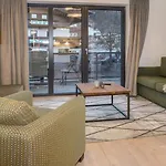 Ξενοδοχείο με διαμερίσματα Kristall Plaza