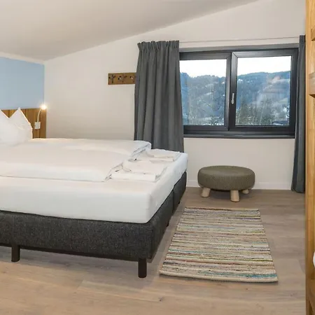 Aparthotel Kristall Plaza Niederau