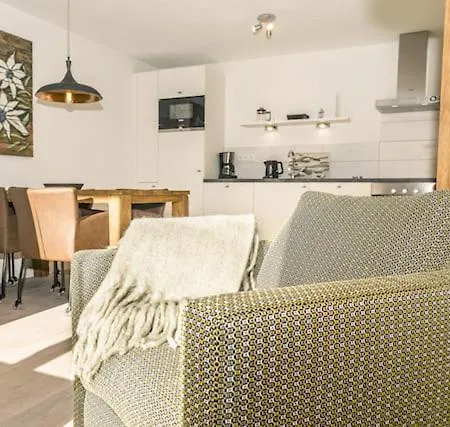 Kristall Plaza Aparthotel