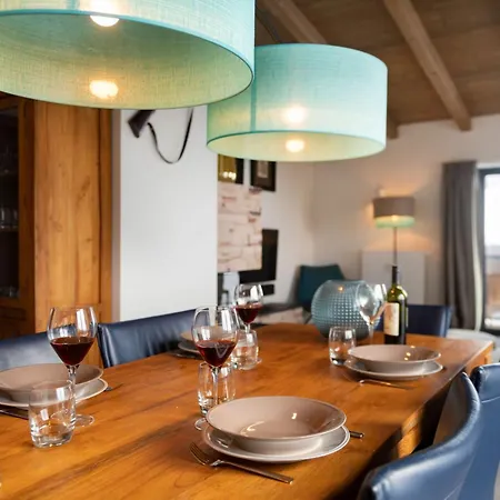 Aparthotel Kristall Plaza 4*