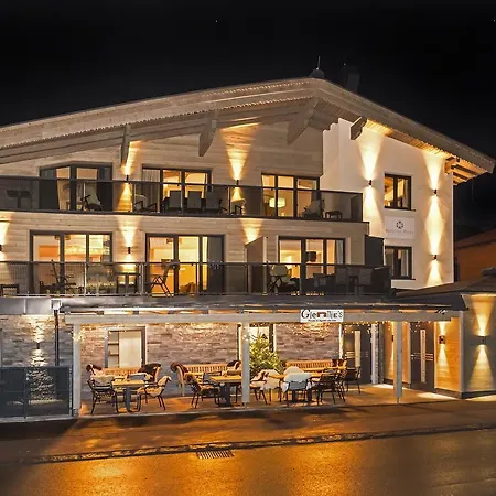 Aparthotel Kristall Plaza Niederau