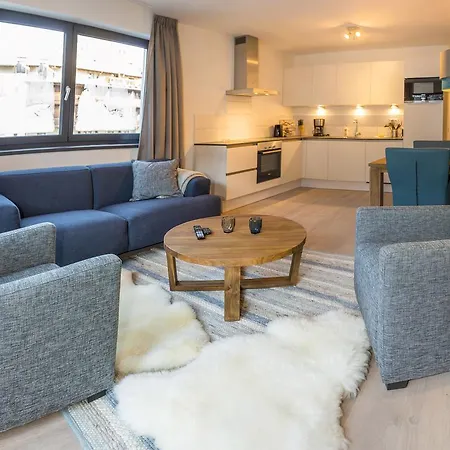 Lejlighedshotel Kristall Plaza 4*