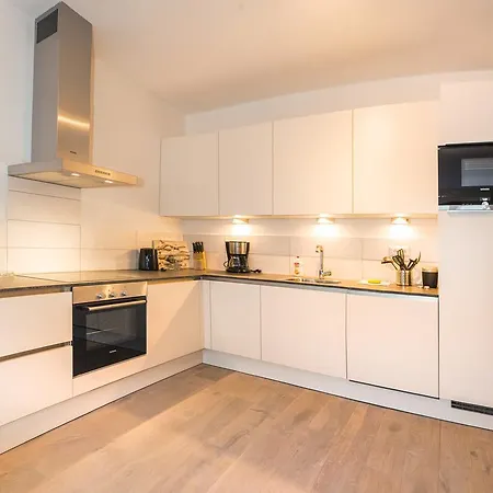 Lejlighedshotel Kristall Plaza 4*