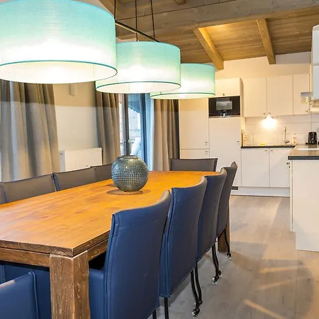 Ξενοδοχείο με διαμερίσματα Kristall Plaza