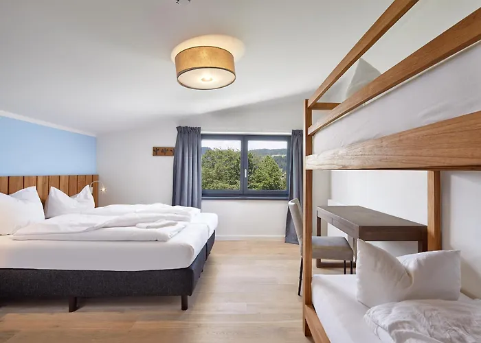 Kristall Plaza Aparthotel 4*