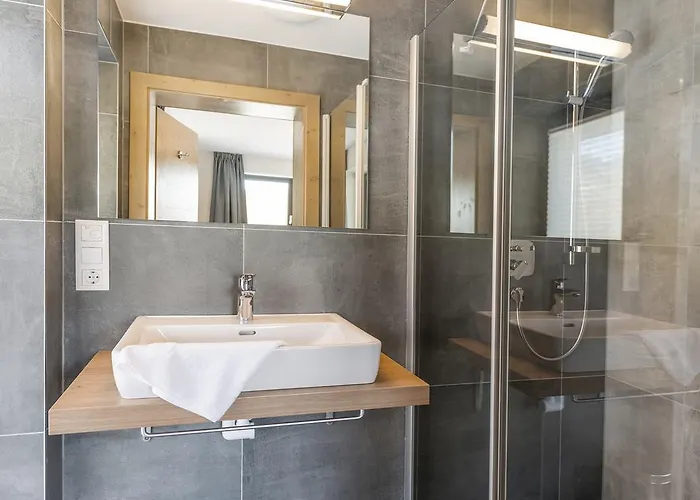 Aparthotel Kristall Plaza 4*