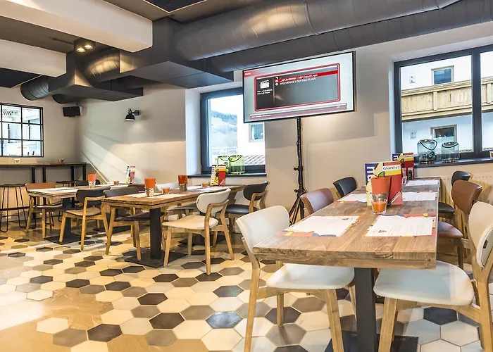 Kristall Plaza Aparthotel