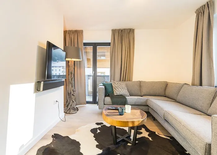 Kristall Plaza Aparthotel