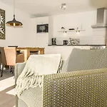 Kristall Plaza Hotel apartamentowy