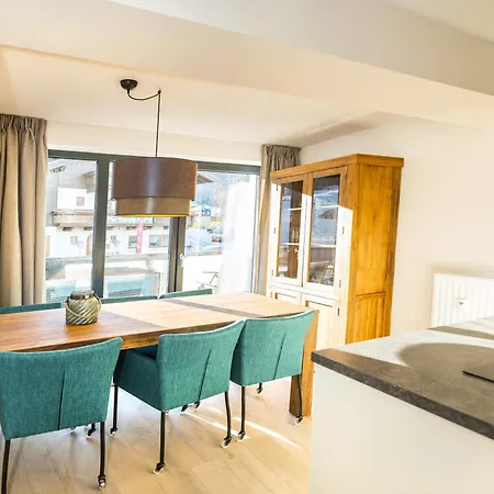 Kristall Plaza Hotel apartamentowy Niederau