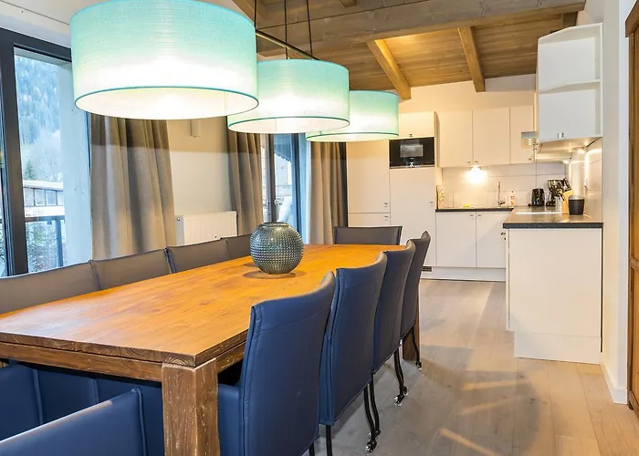 公寓式酒店 Kristall Plaza