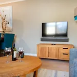 Aparthotel Kristall Plaza 4*