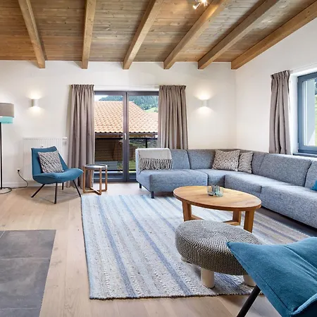 Kristall Plaza Aparthotel
