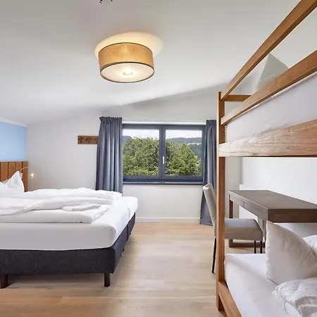 Kristall Plaza Aparthotel 4*