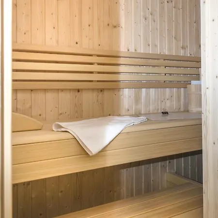Kristall Plaza Hotel apartamentowy